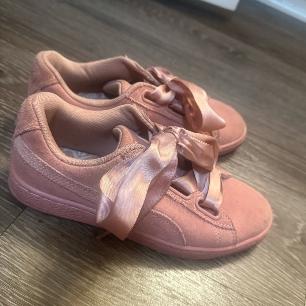 Puma Pink Sneakers with Ribbon Laces and Suede Texture